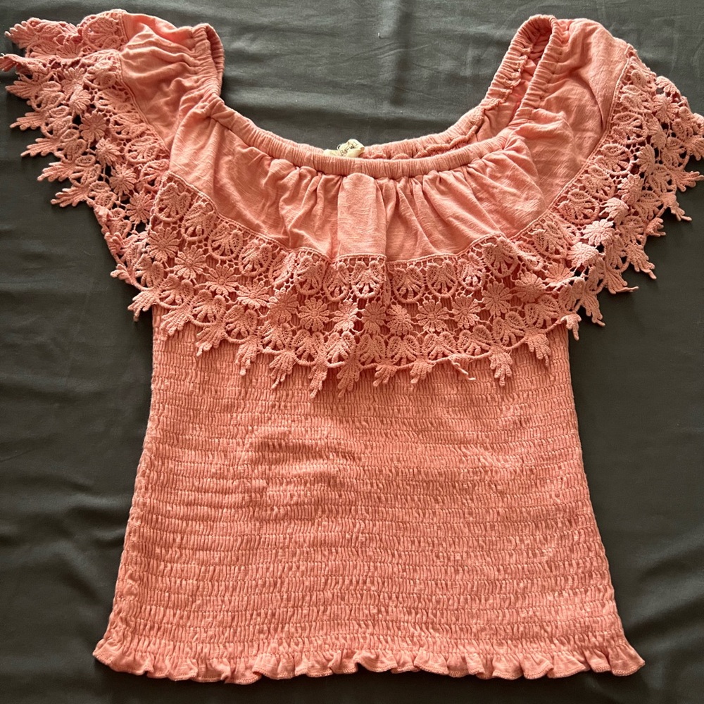 Rewind Women’s Off the Shoulder Ribbed Shirt